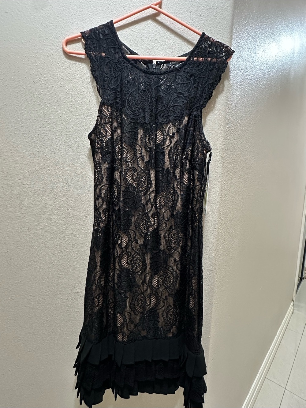 BRAND NEW Kensie Black Lace Sleeveless Mini Dress with Tiered Ruffle Hem